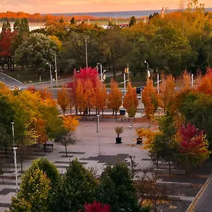 https://lakeview-condo-in-downtown-with-free-parking.niagara-fallshotels.com