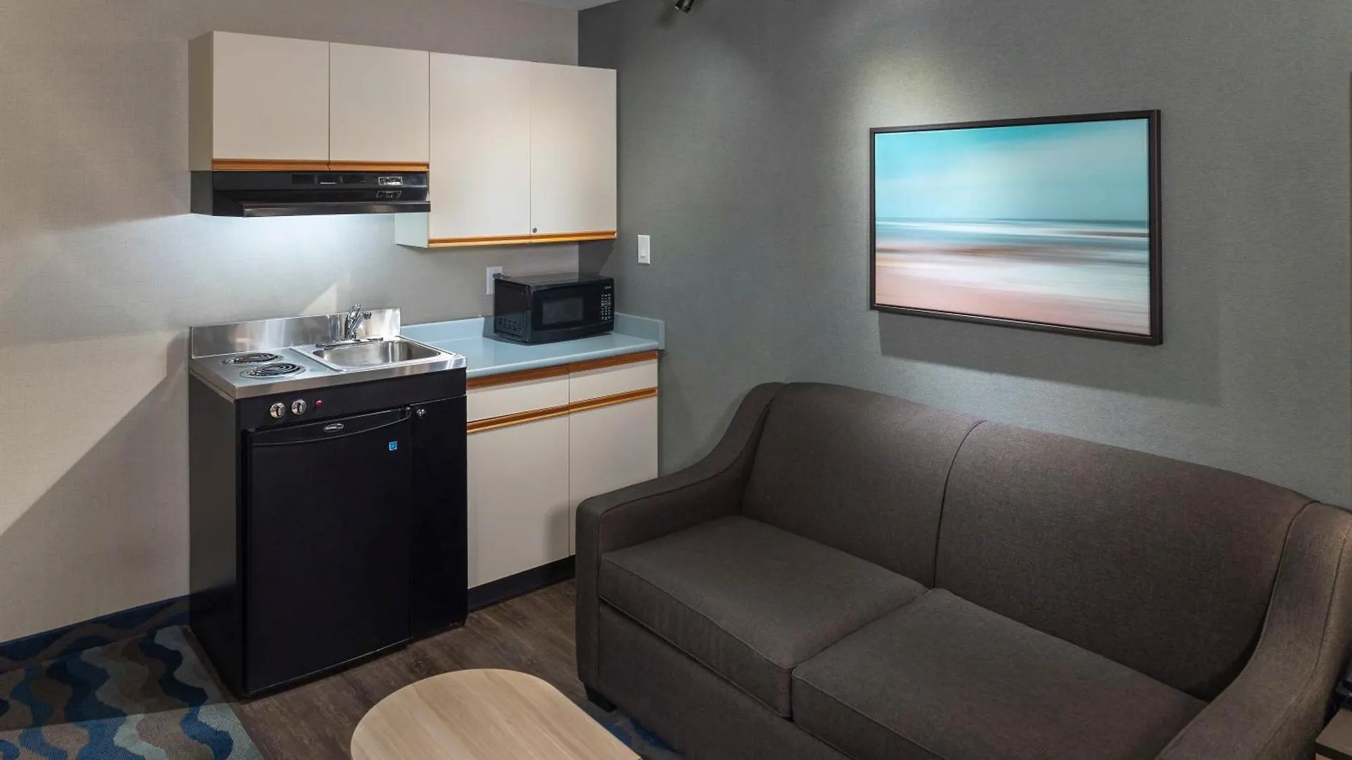 Accent Inns Vancouver Airport Richmond Hotel