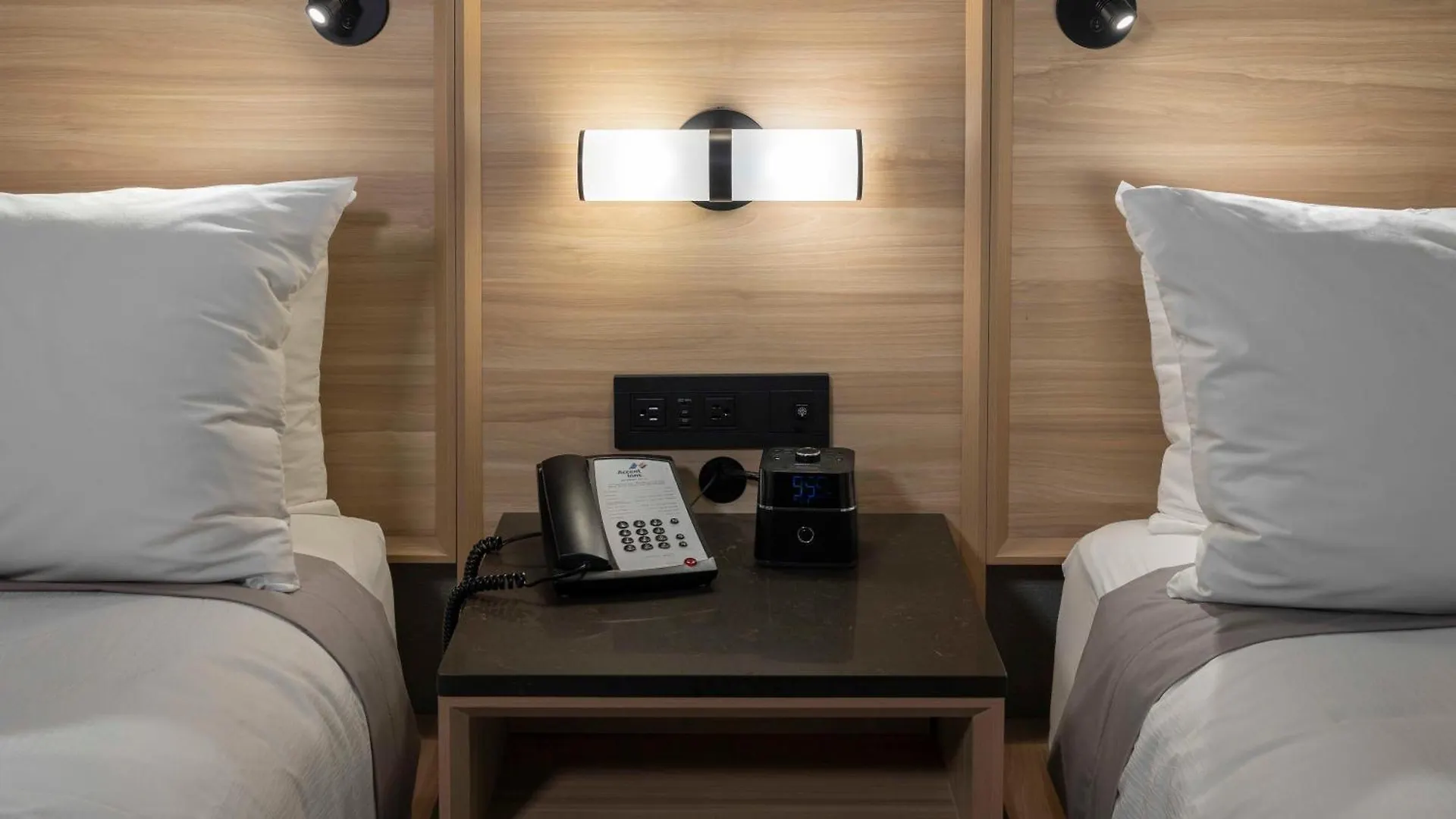Accent Inns Vancouver Airport Richmond Hotel